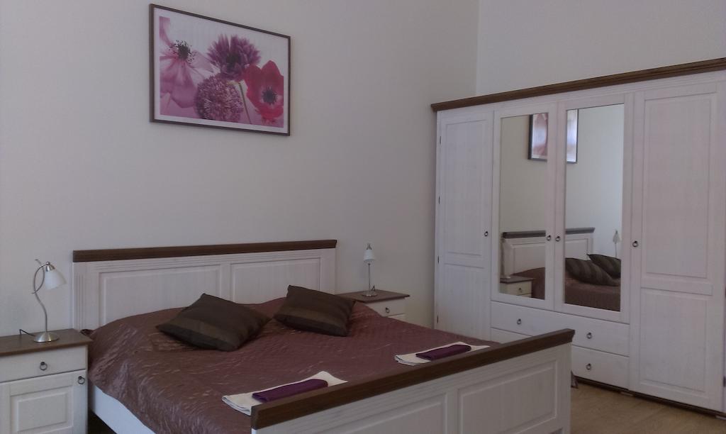 Charles IV Apartments Prague Phòng bức ảnh